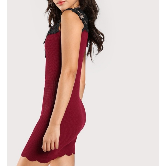 HP - Contrast Guipure Lace Shoulder Fitted Dress - Picture 3 of 8